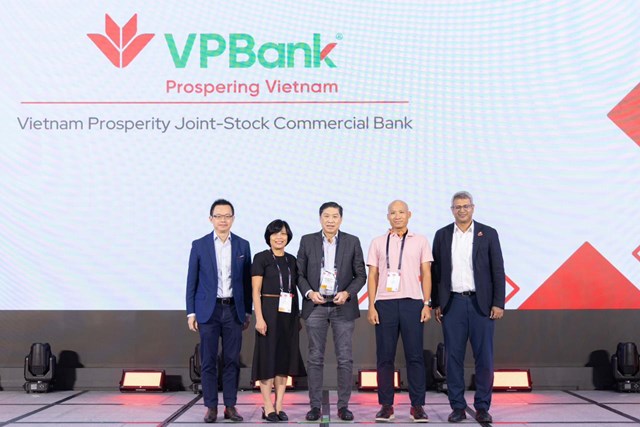 VPBank trở th&agrave;nh ng&acirc;n h&agrave;ng đầu ti&ecirc;n tại ASEAN triển khai core banking tr&ecirc;n Red Hat OpenShift