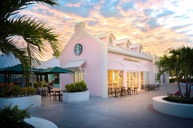 Doanh thu của Starbucks vẫn đạt kỷ lục trong bối cảnh suy tho&aacute;i kinh tế