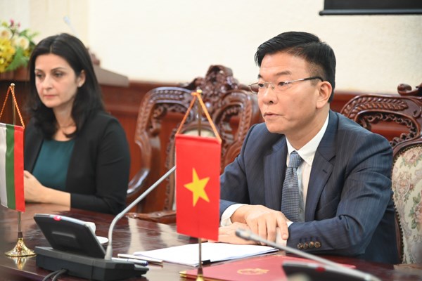Bộ trưởng Bộ Tư ph&aacute;p Việt Nam L&ecirc; Th&agrave;nh Long ph&aacute;t biểu tại Lễ k&yacute; kết.