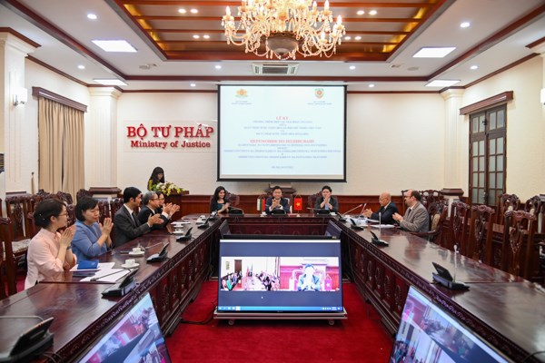 o&agrave;n cảnh Lễ k&yacute; Chương tr&igrave;nh hợp t&aacute;c giai đoạn 2023 - 2024 giữa Bộ Tư ph&aacute;p Việt Nam v&agrave; Bộ Tư ph&aacute;p Bulgaria.