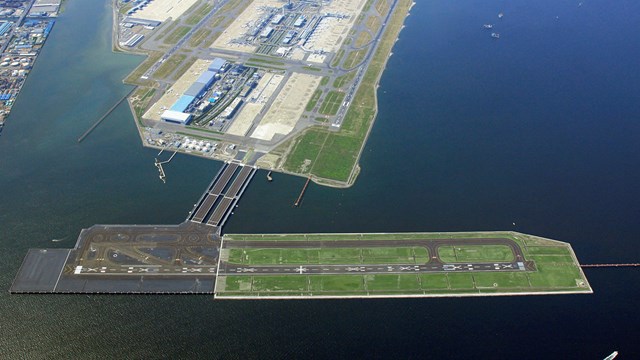 Đường băng D của S&acirc;n bay Haneda chỉ mất 3 năm để thi c&ocirc;ng, nằm tr&ecirc;n nền b&ugrave;n d&agrave;y hơn 40 m&eacute;t &nbsp;