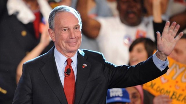 Tỷ ph&uacute; Micheal Bloomberg.