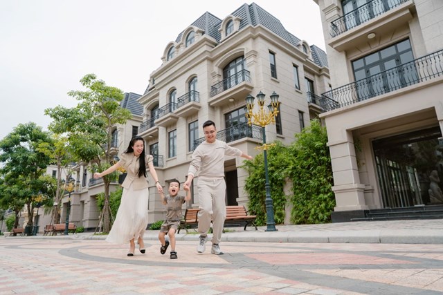 Bizhome tại Ocean City l&agrave; sản phẩm thu h&uacute;t sự ch&uacute; &yacute; của thị trường bất động sản ph&iacute;a Đ&ocirc;ng Thủ đ&ocirc; với quy hoạch đồng bộ, hệ tiện &iacute;ch 5 sao v&agrave; đặc biệt hưởng trọn hạ tầng tỷ đ&ocirc;&nbsp;