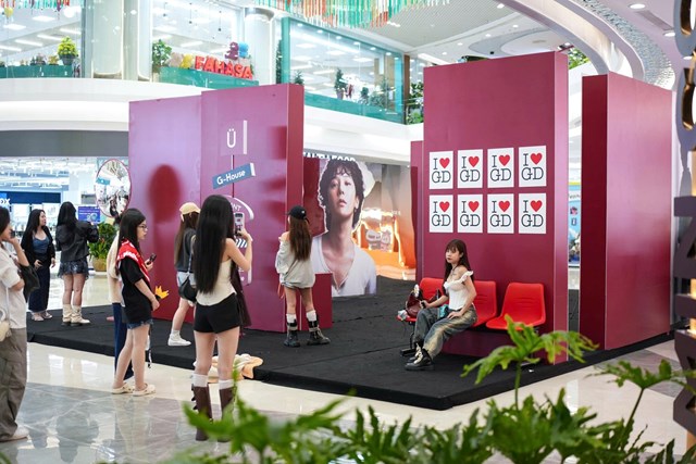 Fan đổ về Ocean City check in G-DRAGON 2025 WORLD TOUR [&#220;bermensch] IN HANOI, h&#225;o hức chờ concert lịch sử - Ảnh 8