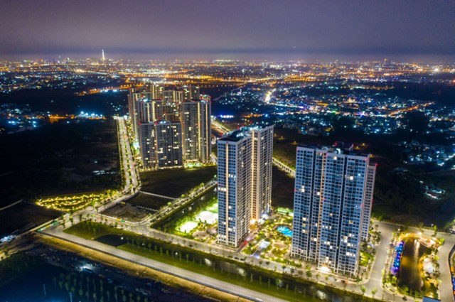 Tiền nh&#224;n rỗi chảy mạnh về BĐS, nh&#224; đầu tư “tinh” v&#224; “tỉnh” sẽ hốt bạc - Ảnh 1