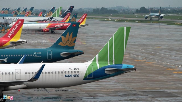C&aacute;c h&atilde;ng h&agrave;ng kh&ocirc;ng Việt đang cạnh tranh giảm gi&aacute; v&eacute; khốc liệt để gi&agrave;nh nguồn kh&aacute;ch nội địa &iacute;t ỏi sau dịch.
