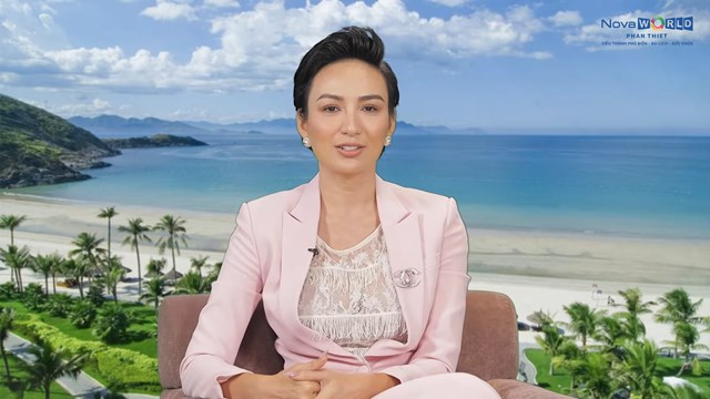 Tham gia m&ocirc;̣t sự ki&ecirc;̣n trực tuy&ecirc;́n g&acirc;̀n đ&acirc;y, hoa h&acirc;̣u Ngọc Di&ecirc;̃m đã chia sẻ v&ecirc;̀ quy&ecirc;́t định đ&acirc;̀u tư BĐS nghỉ dưỡng ven bi&ecirc;̉n của mình. (Ảnh chụp màn hình)