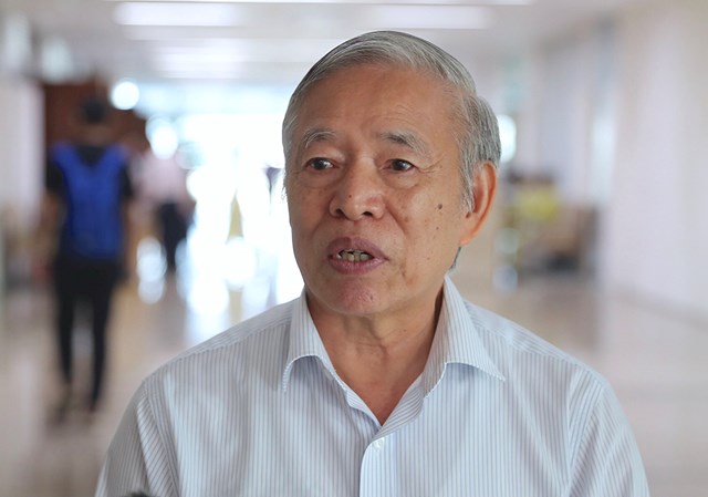 &Ocirc;ng Nguyễn Mạnh H&ugrave;ng, Chủ tịch Hội Bảo vệ người ti&ecirc;u d&ugrave;ng Việt Nam: Khi điều chỉnh gi&aacute; điện, Nh&agrave; nước cũng như ng&agrave;nh Điện lu&ocirc;n hướng tới bảo vệ v&agrave; hỗ trợ người c&oacute; thu nhập thấp.&nbsp;