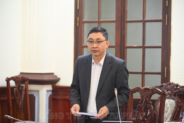 Đồng ch&iacute;&nbsp;Trần Anh Đức - Ph&oacute; Vụ trưởng Vụ C&aacute;c vấn đề chung về x&acirc;y dựng ph&aacute;p luật