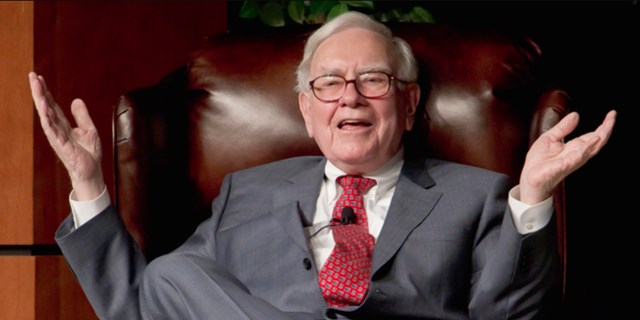 NH&agrave; đầu tư Warren Buffett.
