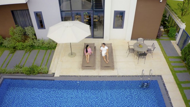 Quốc Cơ diễn xiếc c&#249;ng hai con tại quảng trường Aqua Marina - Ảnh 8