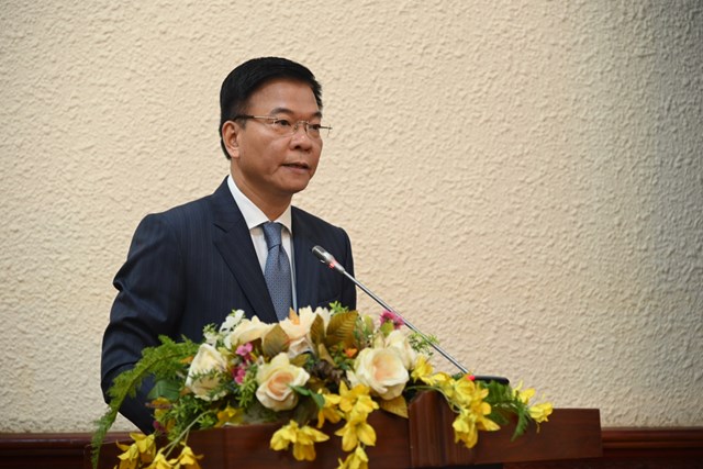Bộ trưởng Bộ Tư ph&aacute;p L&ecirc; Th&agrave;nh Long ph&aacute;t biểu tại Lễ khởi động