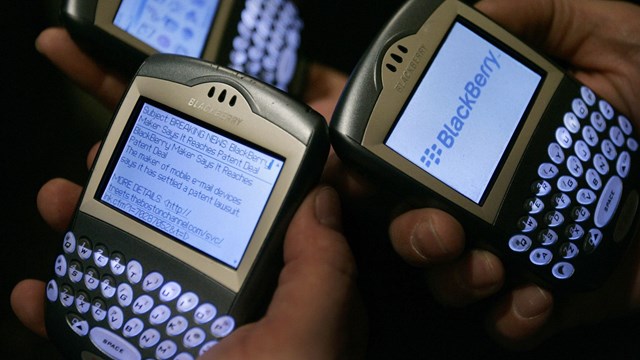Ho&#224;i niệm về BlackBerry, điện thoại đẳng cấp được &quot;d&#226;n s&#224;nh điệu&quot; ưa d&#249;ng thời iPhone c&#242;n chưa ra đời - Ảnh 1