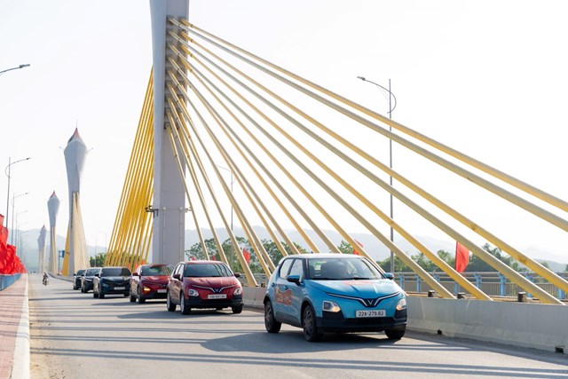 Chuy&#234;n gia: Doanh số gấp 3 lần ‘cựu vương’ Toyota, VinFast đang khẳng định đẳng cấp v&#224; chất lượng xe điện Việt - Ảnh 1