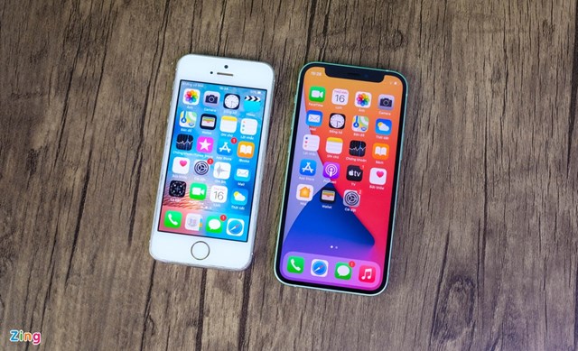 iPhone 12 mini được trang bị chip Apple A14 Bionic, trong khi iPhone 5S d&ugrave;ng chip Apple A7. Hiện tại, mẫu iPhone 7 năm tuổi vẫn c&oacute; thể đ&aacute;p ứng được c&aacute;c nhu cầu cơ bản của người d&ugrave;ng như nghe, gọi hay nhắn tin nhưng tốc độ phản hồi kh&aacute; chậm.