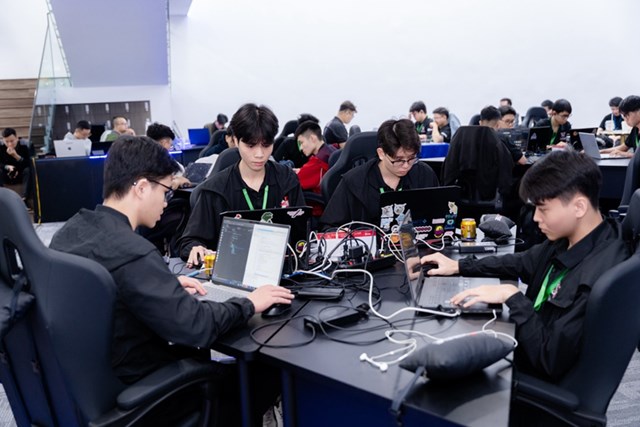 V&ograve;ng Chung khảo cuộc thi diễn ra tại Cục An ninh mạng v&agrave; Ph&ograve;ng, chống tội phạm sử dụng c&ocirc;ng nghệ cao (A05) v&agrave;o s&aacute;ng ng&agrave;y 15/11.