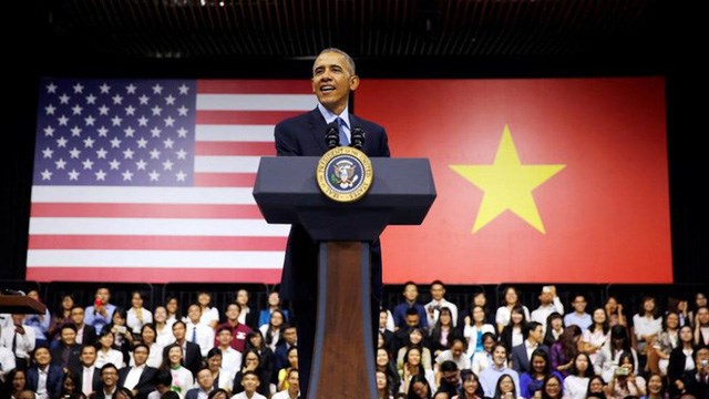 Obama ph&aacute;t biểu tại Gem Center