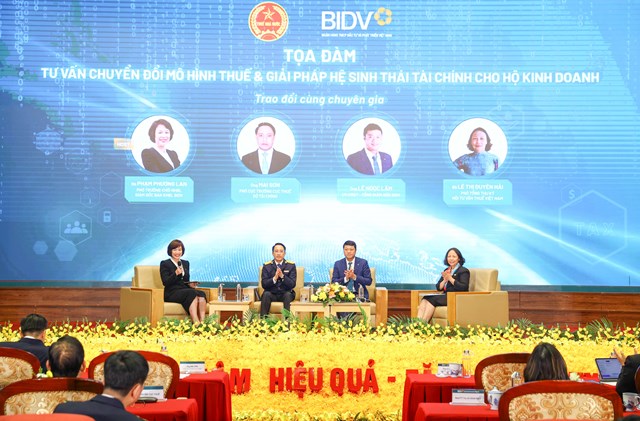 L&atilde;nh đạo Cục Thuế, BIDV v&agrave; Hội tư vấn Thuế tham gia Tọa đ&agrave;m tư vấn chuyển đổi m&ocirc; h&igrave;nh thuế v&agrave; giải ph&aacute;p hệ sinh th&aacute;i t&agrave;i ch&iacute;nh cho hộ kinh doanh &nbsp;