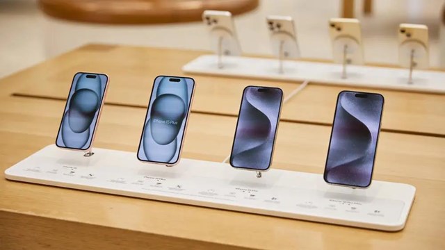&quot;Mua iPhone 15 lu&#244;n đi, đừng thấp thỏm đợi iPhone 16 nữa&quot;: C&#243; chờ đến iPhone 20 cũng chẳng c&#243; g&#236; mới đ&#226;u? - Ảnh 1