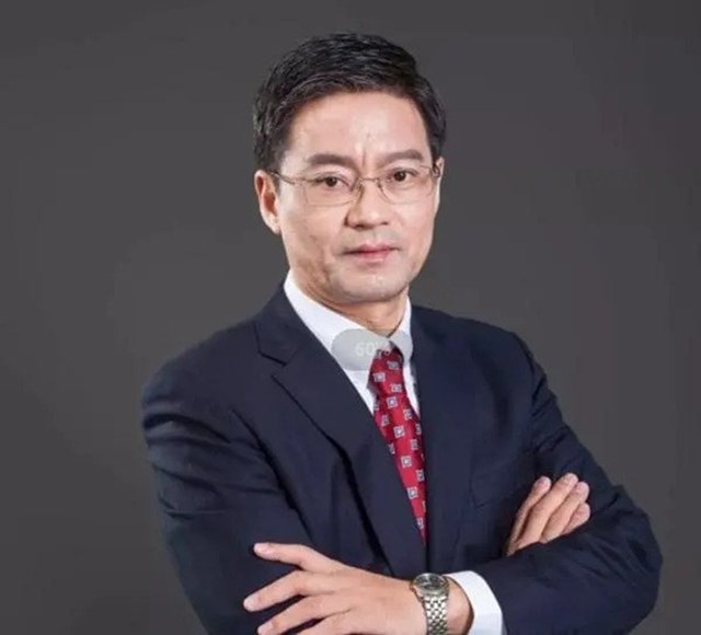 Từ cậu b&#233; chăn tr&#226;u tới tiến sĩ sinh học, bị bắt giam rồi trở lại huy ho&#224;ng – con đường th&#224;nh c&#244;ng gập ghềnh của &#244;ng tr&#249;m dược phẩm Trung Quốc - Ảnh 1