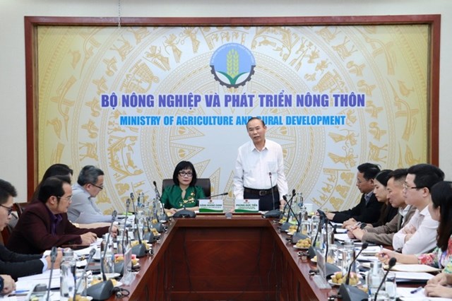 Thứ trưởng Bộ N&ocirc;ng nghiệp v&agrave; Ph&aacute;t triển n&ocirc;ng th&ocirc;n Ph&ugrave;ng Đức Tiến ph&aacute;t biểu tại buổi kiểm tra. &nbsp;