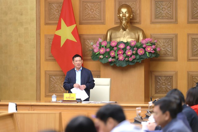 Ph&oacute; Thủ tướng đề nghị c&aacute;c bộ, ng&agrave;nh, địa phương khẩn trương triển khai c&aacute;c giải ph&aacute;p khắc phục hậu quả thi&ecirc;n tai, kh&ocirc;i phục sản xuất, kinh doanh sau mưa lũ - Ảnh: VGP/Trần Mạnh