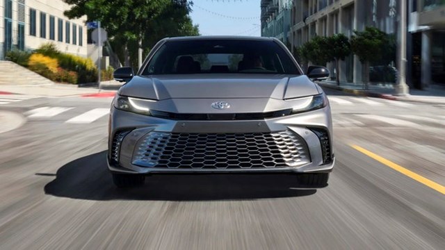 Những n&#233;t mới tr&#234;n Toyota Camry 2025 - Ảnh 1