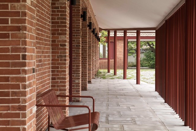 X&#226;y &#39;nh&#224; văn ho&#225;&#39; độc lạ tr&#234;n khu đất 1.500 m2 - Ảnh 1