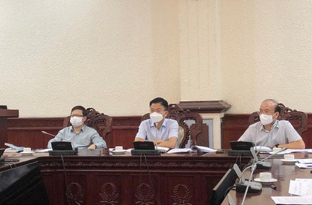 Một cuộc họp r&agrave; so&aacute;t c&aacute;c luật, ph&aacute;p lệnh c&oacute; nội dung g&acirc;y kh&oacute; khăn, vướng mắc cho đầu tư, kinh doanh do l&atilde;nh đạo Bộ Tư ph&aacute;p chủ tr&igrave;.