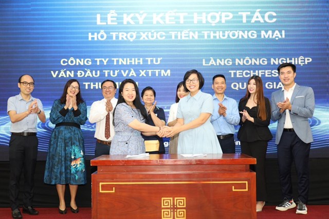 C&ocirc;ng ty TNHH Tư vấn đầu tư v&agrave; X&uacute;c tiến thương mại Thu Minh v&agrave; L&agrave;ng N&ocirc;ng nghiệp Techfest Quốc gia k&yacute; kết hợp t&aacute;c hỗ trợ x&uacute;c tiến thương mại cho c&aacute;c sản phẩm n&ocirc;ng sản Việt Nam tại hội nghị