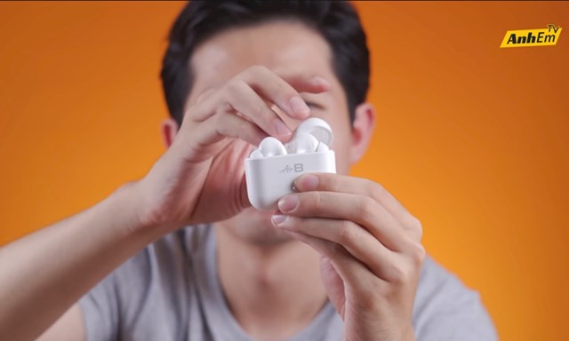 Được quảng c&#225;o &quot;sang - xịn - mịn&quot; đầy mong đợi, tai nghe BKAV AirB mới xuất hiện đ&#227; bị l&#244;i ra b&#224;n t&#225;n - Ảnh 1