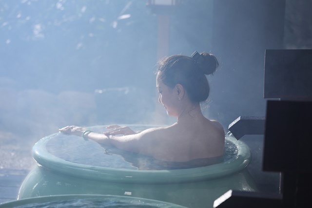 Onsen - tương lai mới của nghỉ dưỡng xa xỉ gắn với chăm s&#243;c sức khoẻ - Ảnh 2