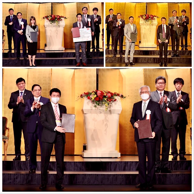 Đại diện c&aacute;c đơn vị th&agrave;nh vi&ecirc;n của Tập đo&agrave;n T&amp;T Group trao bi&ecirc;n bản hợp t&aacute;c với c&aacute;c đối t&aacute;c Nhật Bản.