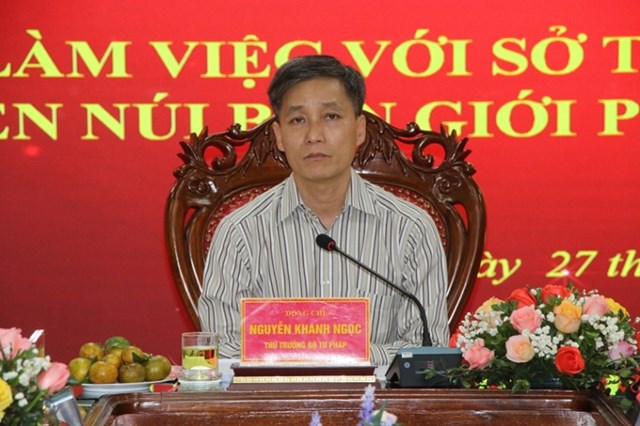 Thứ trưởng Nguyễn Kh&aacute;nh Ngọc chủ tr&igrave; buổi l&agrave;m việc