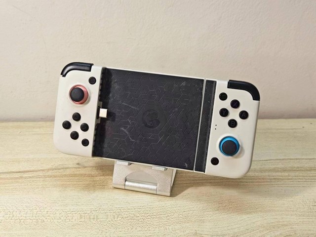 Giữa &quot;c&#225;i kh&#243;&quot; kh&#244;ng săn nổi m&#243;n h&#224;ng hot của Sony, người Trung Quốc &quot;l&#243; c&#225;i kh&#244;n&quot; với chỉ 2 triệu đồng - Ảnh 2