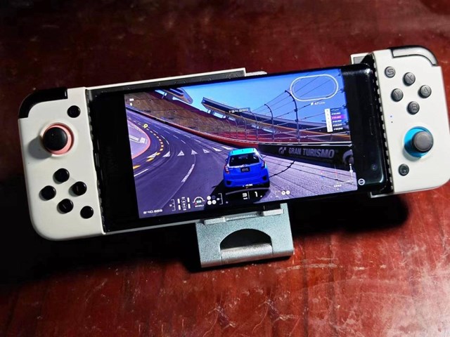 Giữa &quot;c&#225;i kh&#243;&quot; kh&#244;ng săn nổi m&#243;n h&#224;ng hot của Sony, người Trung Quốc &quot;l&#243; c&#225;i kh&#244;n&quot; với chỉ 2 triệu đồng - Ảnh 7