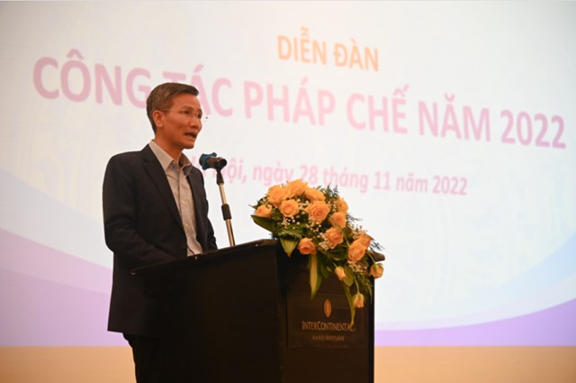 Ph&oacute; Chủ nhiệm Văn ph&ograve;ng Ch&iacute;nh phủ Cao Huy ph&aacute;t biểu khai mạc Diễn đ&agrave;n