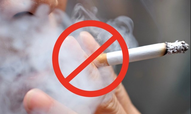 Kh&oacute;i thuốc l&aacute; l&agrave; t&aacute;c nh&acirc;n g&acirc;y hại ch&iacute;nh đến người h&uacute;t thuốc.
