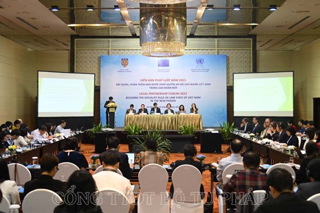 To&agrave;n cảnh Diễn đ&agrave;n