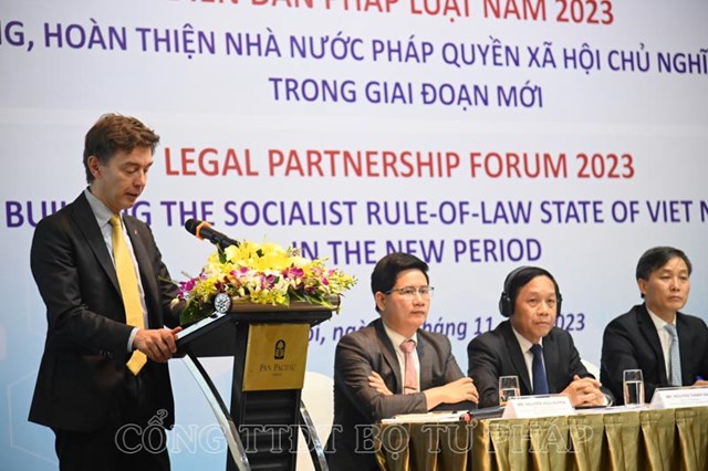 &Ocirc;ng Julien Guerrier - Đại sứ Ph&aacute;i đo&agrave;n Li&ecirc;n minh ch&acirc;u &Acirc;u tại Việt Nam