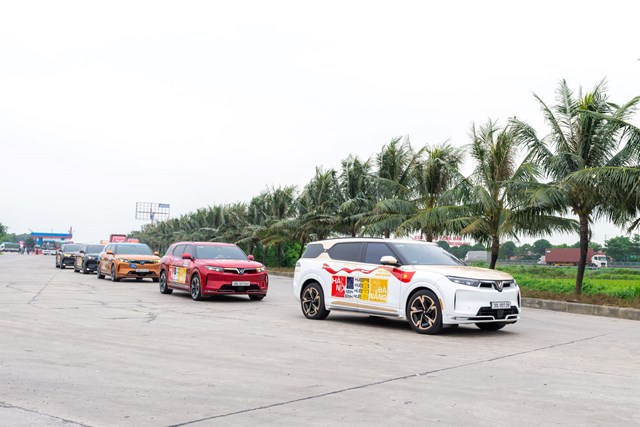 Doanh nh&#226;n Việt n&#243;i g&#236; về VinFast VF 9? - Ảnh 1