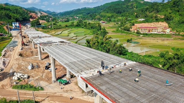 Cao tốc Đồng Đăng - Tr&agrave; Lĩnh v&agrave; cao tốc Hữu Nghị - Chi Lăng l&agrave; hai dự &aacute;n trọng điểm tại miền Bắc