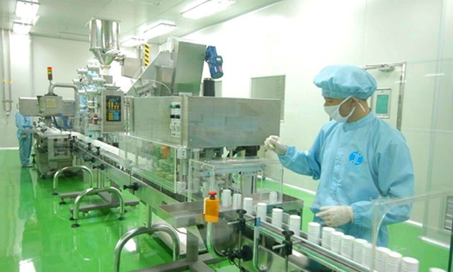 C&aacute;c doanh nghiệp dược Việt Nam chủ yếu l&agrave;m gia c&ocirc;ng cho nhau.