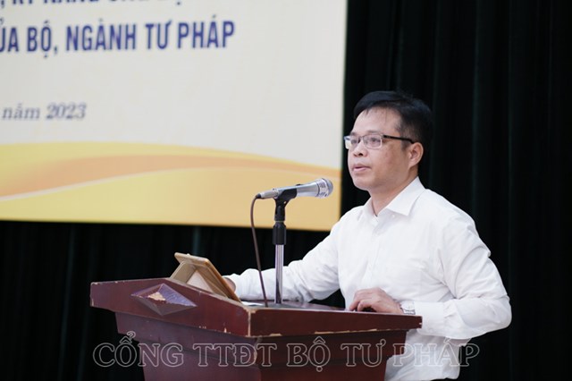 Ph&oacute; Cục trưởng Cục C&ocirc;ng nghệ th&ocirc;ng tin Phạm Đức Dụ ph&aacute;t biểu tại Lớp Bồi dưỡng