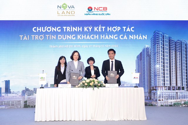 Đại diện tập đo&agrave;n Novaland v&agrave; Ng&acirc;n h&agrave;ng NCB trong sự kiện K&yacute; kết hợp t&aacute;c t&agrave;i trợ t&iacute;n dụng kh&aacute;ch h&agrave;ng c&aacute; nh&acirc;n.