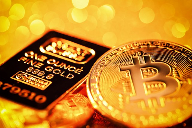 N&#234;n đầu tư Bitcoin hay v&#224;ng? - Ảnh 1