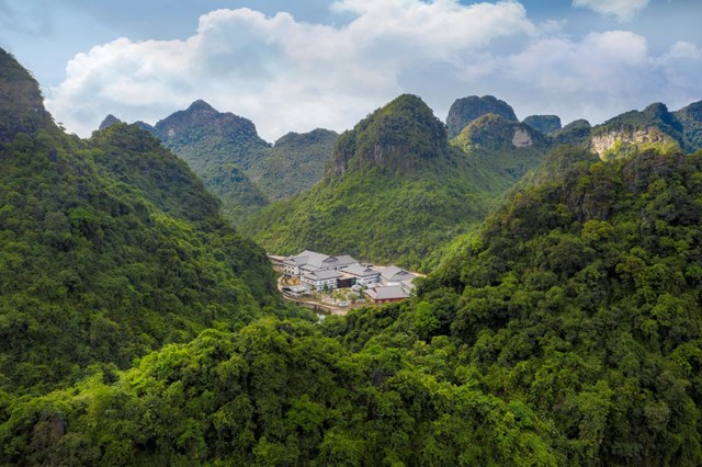 Yoko Onsen Quang Hanh
