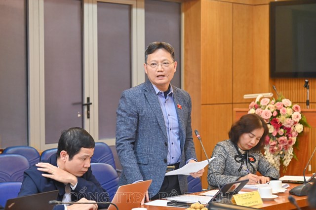 Đồng ch&iacute;&nbsp;L&ecirc; Ho&agrave;ng Hải, Ủy vi&ecirc;n chuy&ecirc;n tr&aacute;ch&nbsp;Ủy ban Khoa học, C&ocirc;ng nghệ v&agrave; M&ocirc;i trường của Quốc hội.
