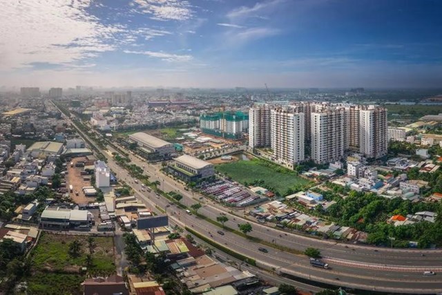Akari City tọa lạc tr&ecirc;n trục đại lộ V&otilde; Văn Kiệt &nbsp;