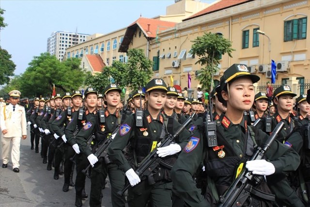Cơ quan, tổ chức v&agrave; c&ocirc;ng d&acirc;n Việt Nam c&oacute; tr&aacute;ch nhiệm tham gia x&acirc;y dựng Cảnh s&aacute;t cơ động trong sạch, vững mạnh.